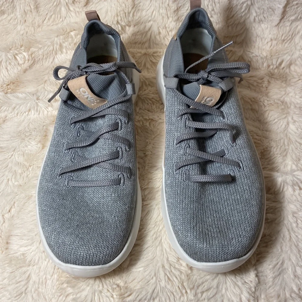 New Skechers One Downtown Ultra slip on knit sneakers